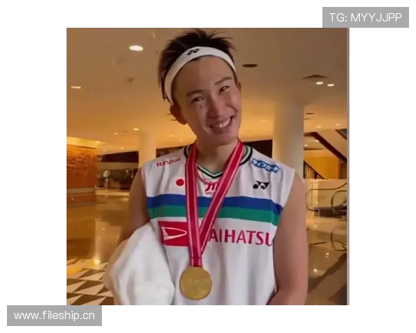 桃田贤斗这行李箱都比我房租贵吧？这生活真是离谱了！